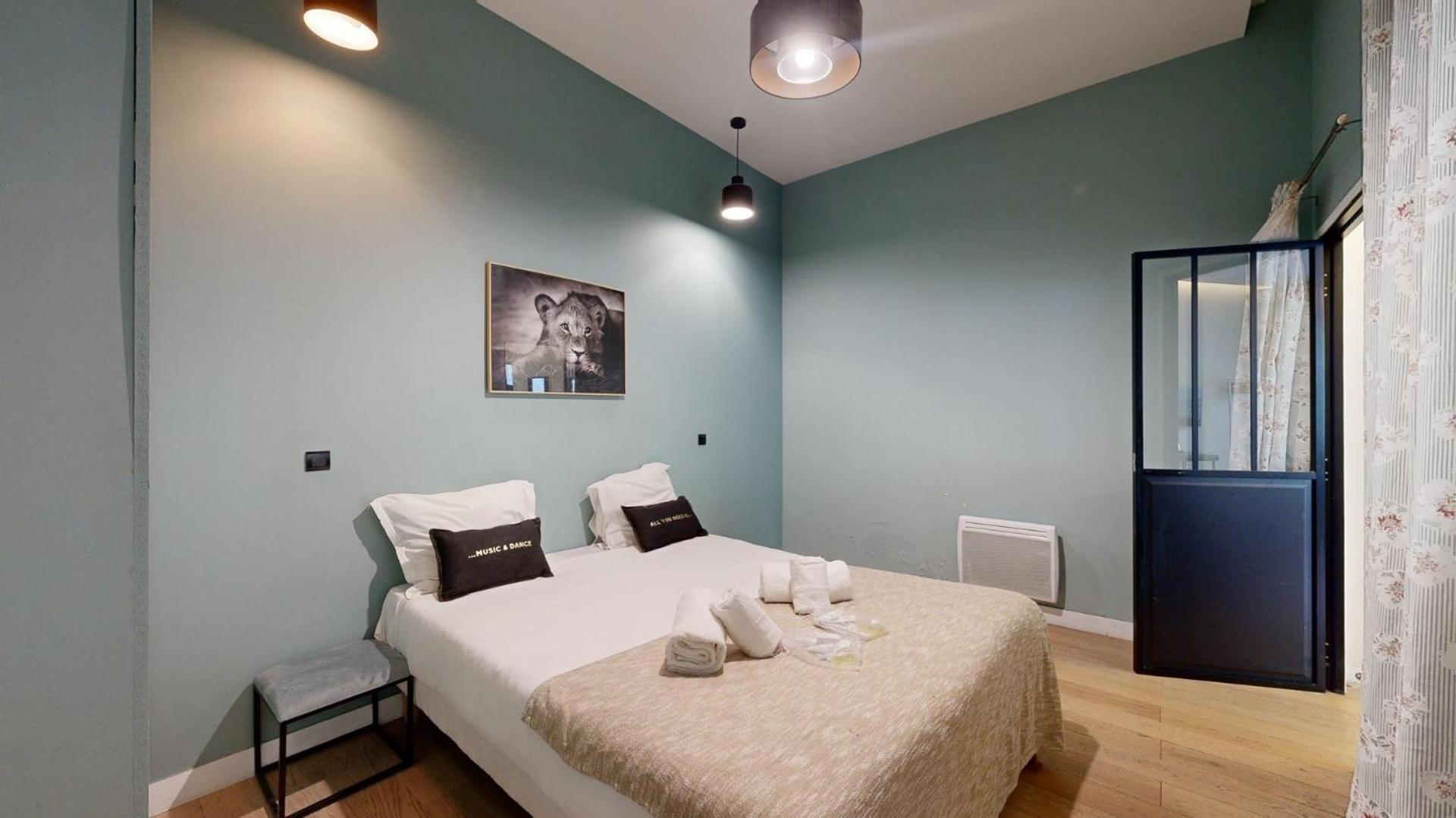 Apartment 188-suite Eight *
